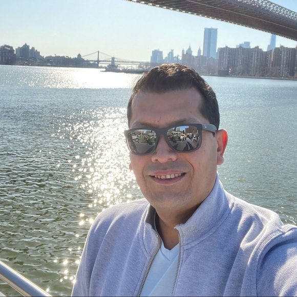 Meet your Posher, Gustavo - Picture 2 of 3